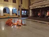 Sharadiya Navaratri 2020 Day 6 (22.10.2020) - SCM Shirali - HH  Swamiji ofering flowers Durga Namaskara Mantapa